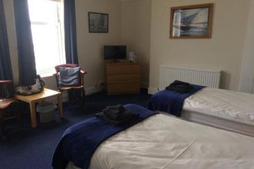 호텔 Royal Temple Yacht Club