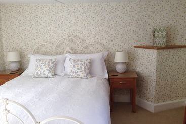 Kilbury Manor B&b