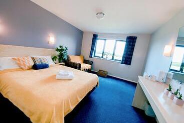 מוטל Redwings Lodge Dunstable