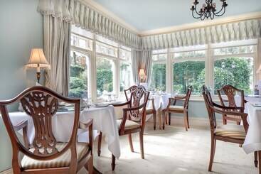 ベッドアンドブレックファースト Storrs Gate House