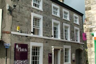 ホテル Plato's