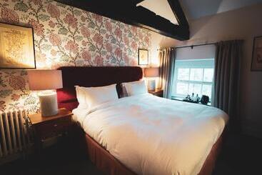 בית מלון כפרי Plato's