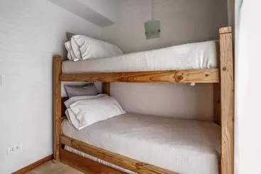Hotelli Valeria House Rental Suites