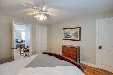 קוטג'' Yankton Vacation Home W/ Hot Tub & River Views