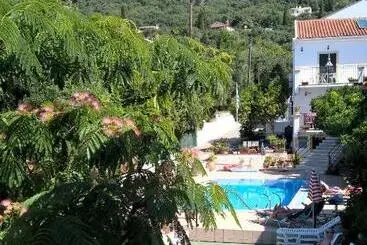 Zoi & Alexia Apartments
