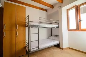 Embat Alberg Juvenil Hostel