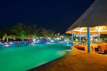 בית מלון כפרי Azao Resort & Spa