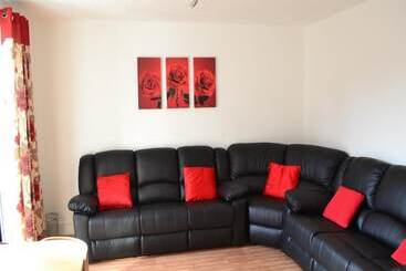 شقق خاصة سياحية Bristol Serviced Lettings   Filton