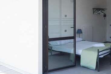 Отель Lake Como Beach Hostel