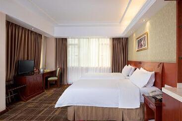 Vienna Hotel Dongguan Hou Street Wanda Plaza
