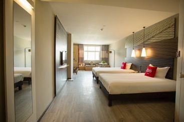 Отель Eastravel · Gaoxin Business