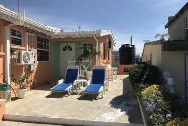 آپارتمانهای توریستها Hopeville Apartments