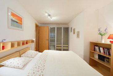 Отель Amici, Haus