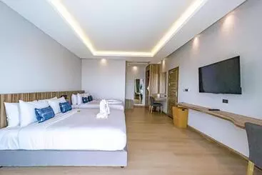 Hotelli C&n Kho Khao Beach Resort   Sha Plus