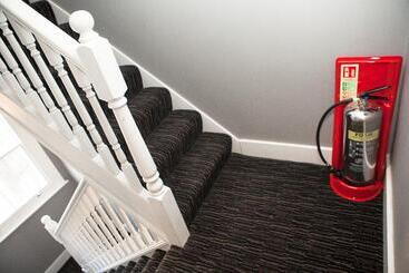 فندق The Tudor Inn