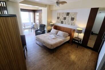 Отель Urban Inn Iloilo