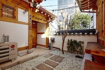پانسیون Hanok 24 Guesthouse Gyeongbokgung