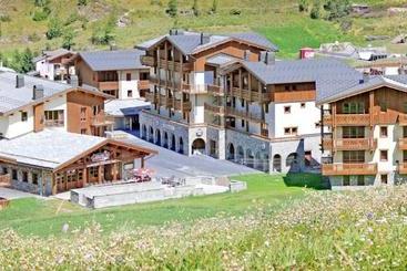 Hotel Résidence Les Balcons De Val Cenis Village