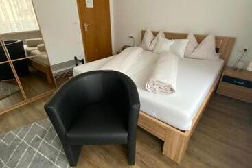 ペンション Gästehaus Und Ferienwohnung Bächle