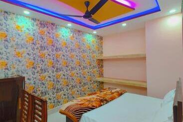 Hotel Asha Palace Near Ram Janam Bhumi