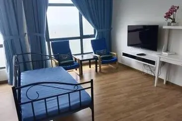 アパートホテル Imperium Residence Tanjung Lumpur Seaview Studio Hafiz