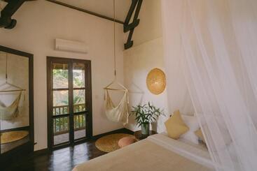 בית מלון כפרי La Bōhème Luxury Suites