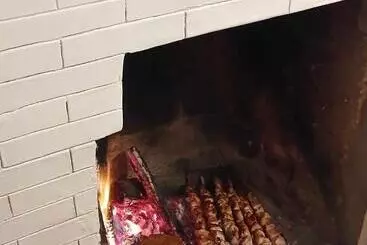 پانسیون House & Wine