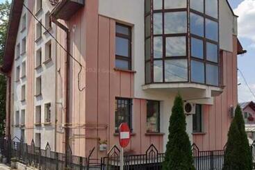 Apartament Zarnesti City Centre Vmp