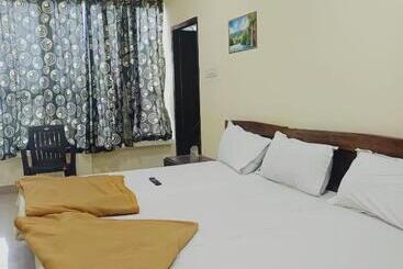 فندق صغير O On Green Residency