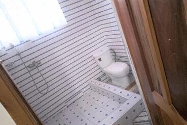 בית מלון כפרי Simms Jay