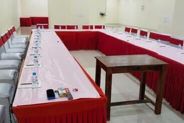 Shourya Hotel And Banquet