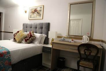 ホテル 4 Sisters Inn