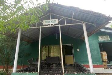 فندق Camellia Bagh Resort. Under Pabhojan Tea Tourism