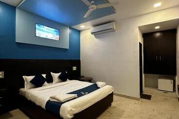 Отель Golden Pearl Resort By Gemstone Hospitality