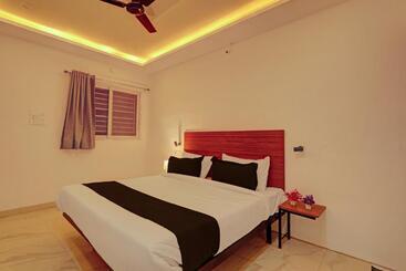 Отель Outer Inn