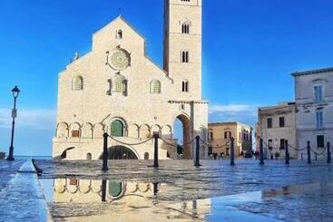 بنسيون Trani Rooms By Le Marinelle Loc Turistica