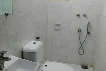 تختخواب و صبحانه Vorano Guest House