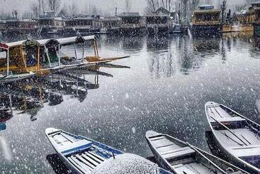 Hotel Zebervan Hill Side Retreat