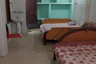 Pensione Wekare Puri Temple Front, Near Jagannath Temple