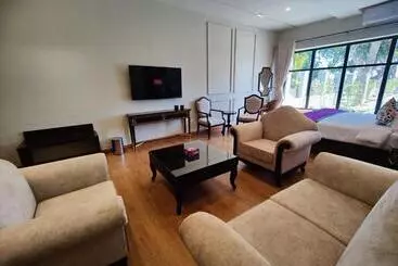 Rt Grace Royal Taj Hotel Sukkur