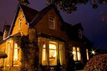 تختخواب و صبحانه Strathcona Guesthouse
