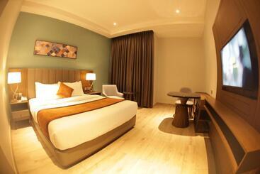 هتل Limeridge Signature