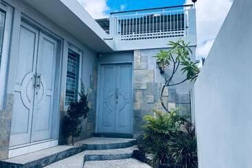 פנסיון Jardin House