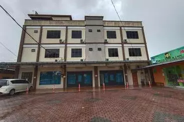 Hotelli Oyo 90868 Oba