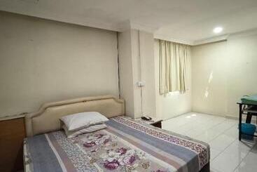 Oyo 90895 Hotel Ikia