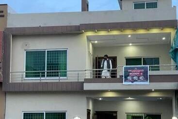 住宿加早餐  Islamabad Guest House Faisal Town