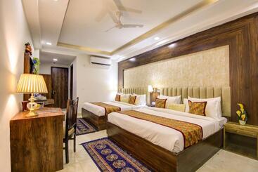 Szálloda Park Tree Igi Airport By Unit Of Prithvi Palace