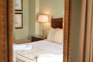 Отель Les Contes De Bruyeres