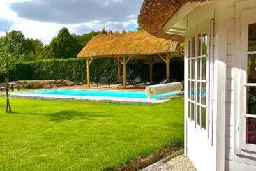 住宿加早餐  Maison D Hôtes Lagatine