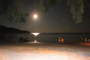 אתר נופש Flora Bay 1